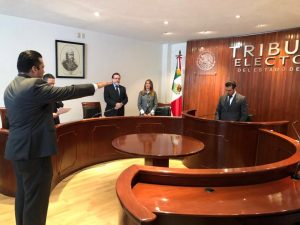 Toma de protesta al titular del órgano de control interno del TRIEJAL