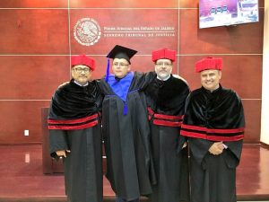 El Dr. José de Jesús Angulo Aguirre en el STJ con sus homólogos magistrados realizando exámenes de grado El Dr. José de Jesús Angulo Aguirre en el STJ con sus homólogos magistrados realizando exámenes de grado